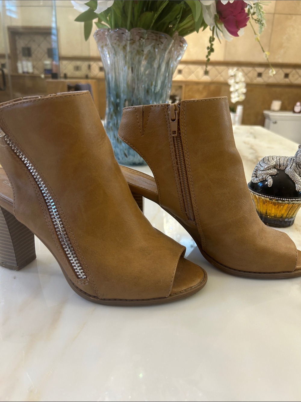 Express Cognac Open-Toe Block Heel Mules with Outer Zip Accent